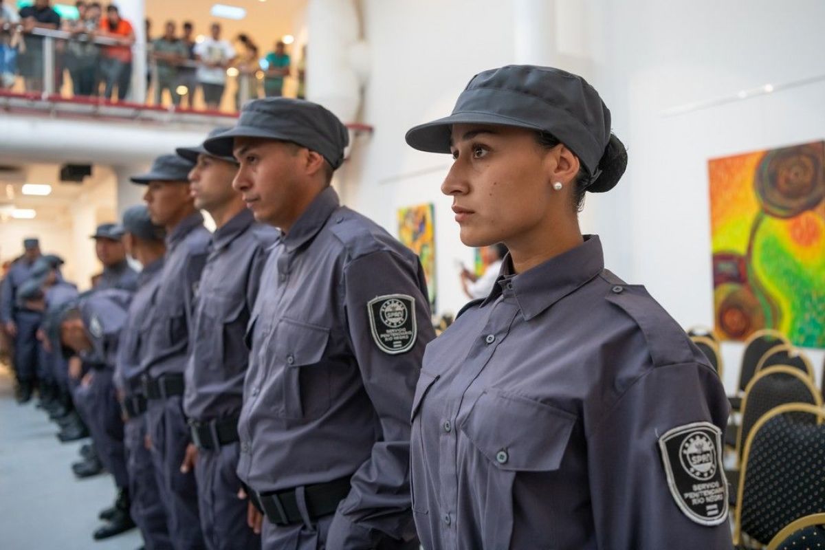 El Servicio Penitenciario Se Refuerza Con El Egreso De 85 Nuevos Agentes Económicas Bariloche 0531