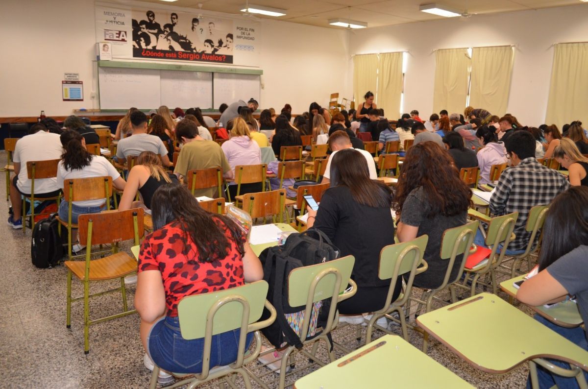 Comahue: Masiva presencia de ingresantes en los cursos de nivelación