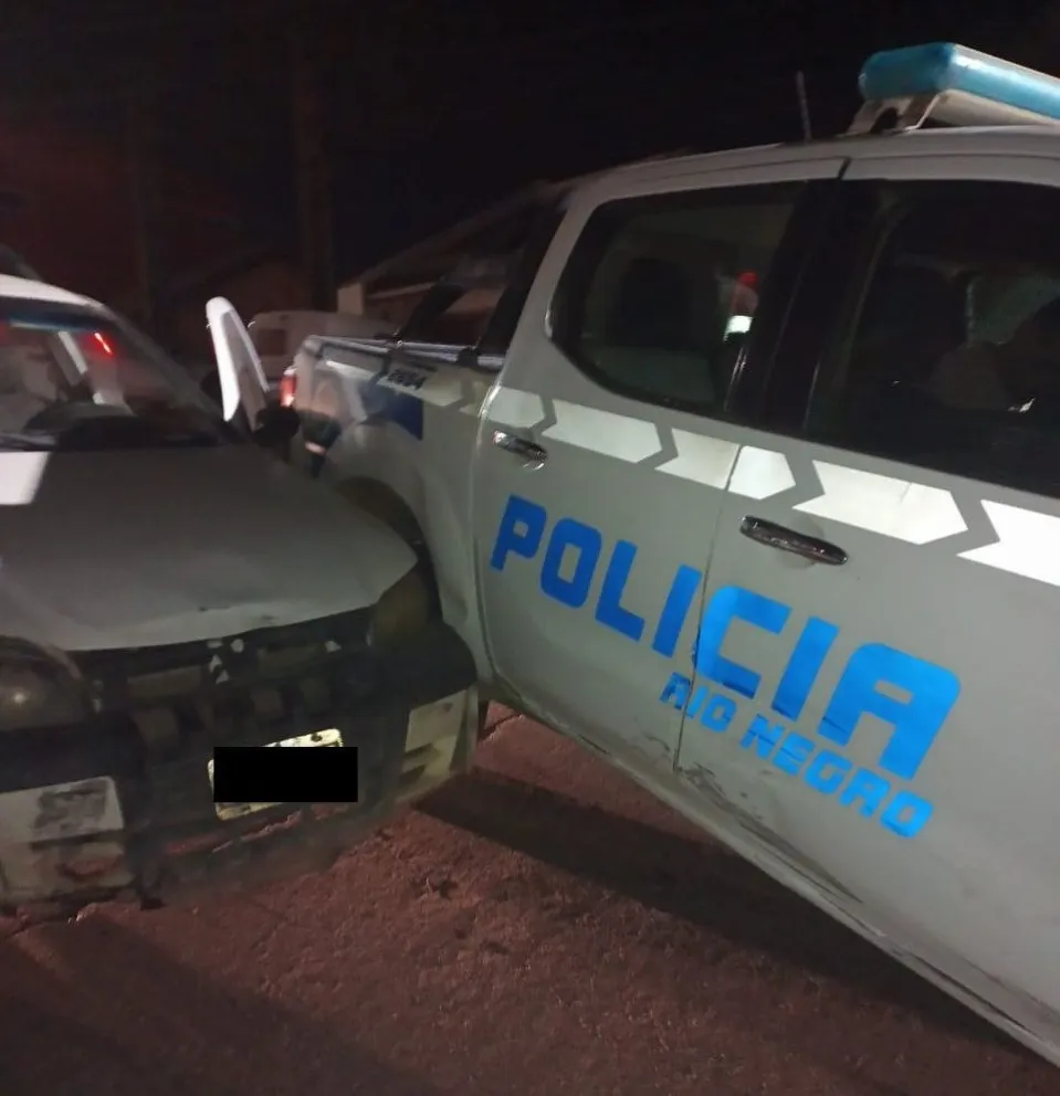 Manejaba alcoholizado, en zigzag y frenó contra un patrullero: el test dio 2,78 gr/l de alcohol