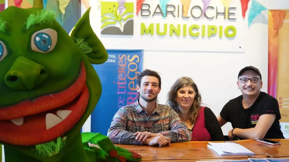 Comienza el Teatro de Títeres Andariegos con el Desfile de Gigantes